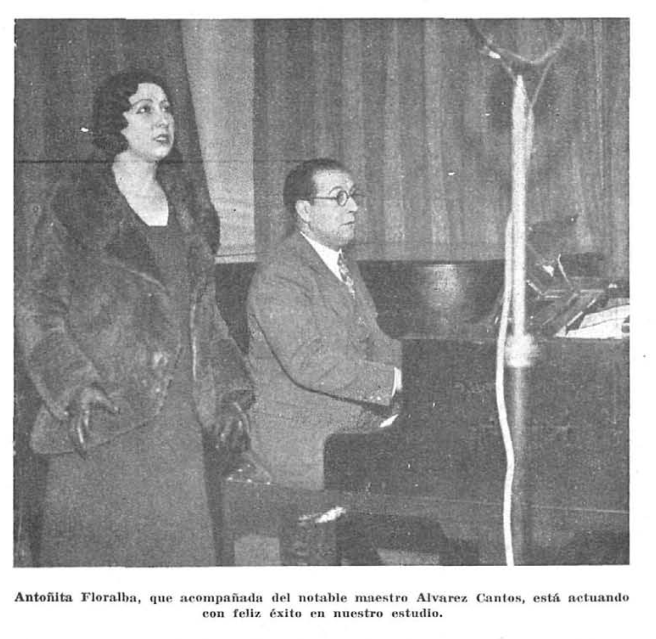 Antonia Floralda, cantante y Álvarez Cantos, piano