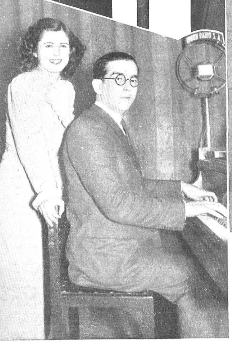 Conchita Martínez, cantante, y Quiroga, piano