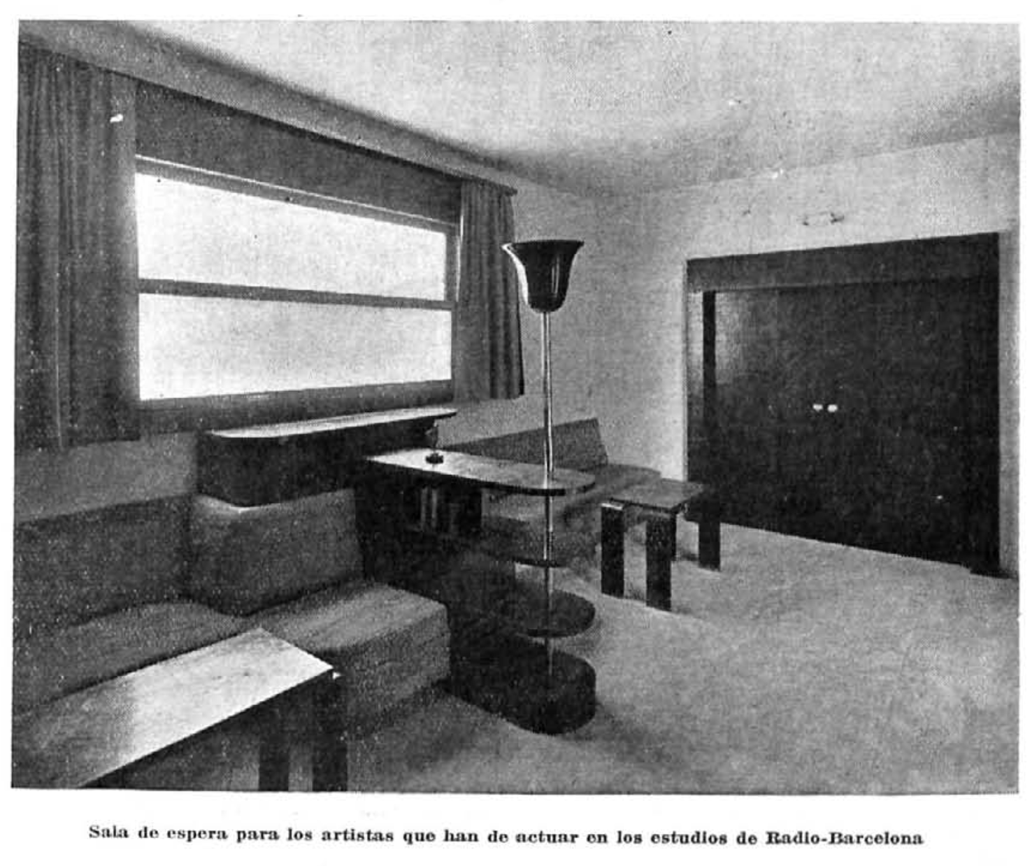 Sala de espera para artistas en nuevos estudios de Radio Barcelona