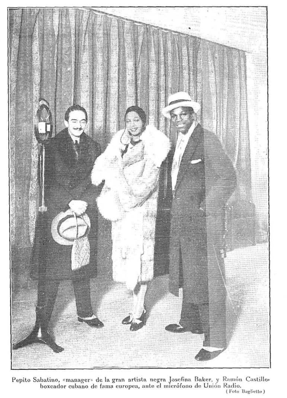 Josephine Baker con su mánager y un boxeador cubano