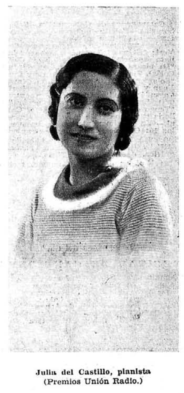 Julia del Castillo, piano