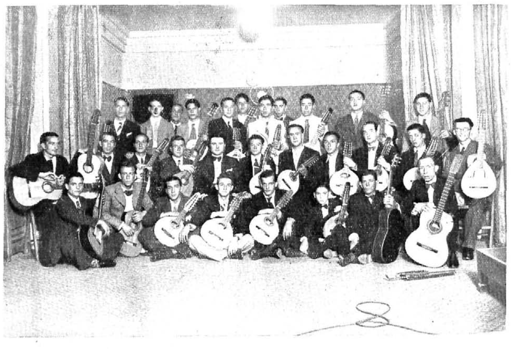 Orquesta Guitarrística de Madrid dirigida por Francisco Collado