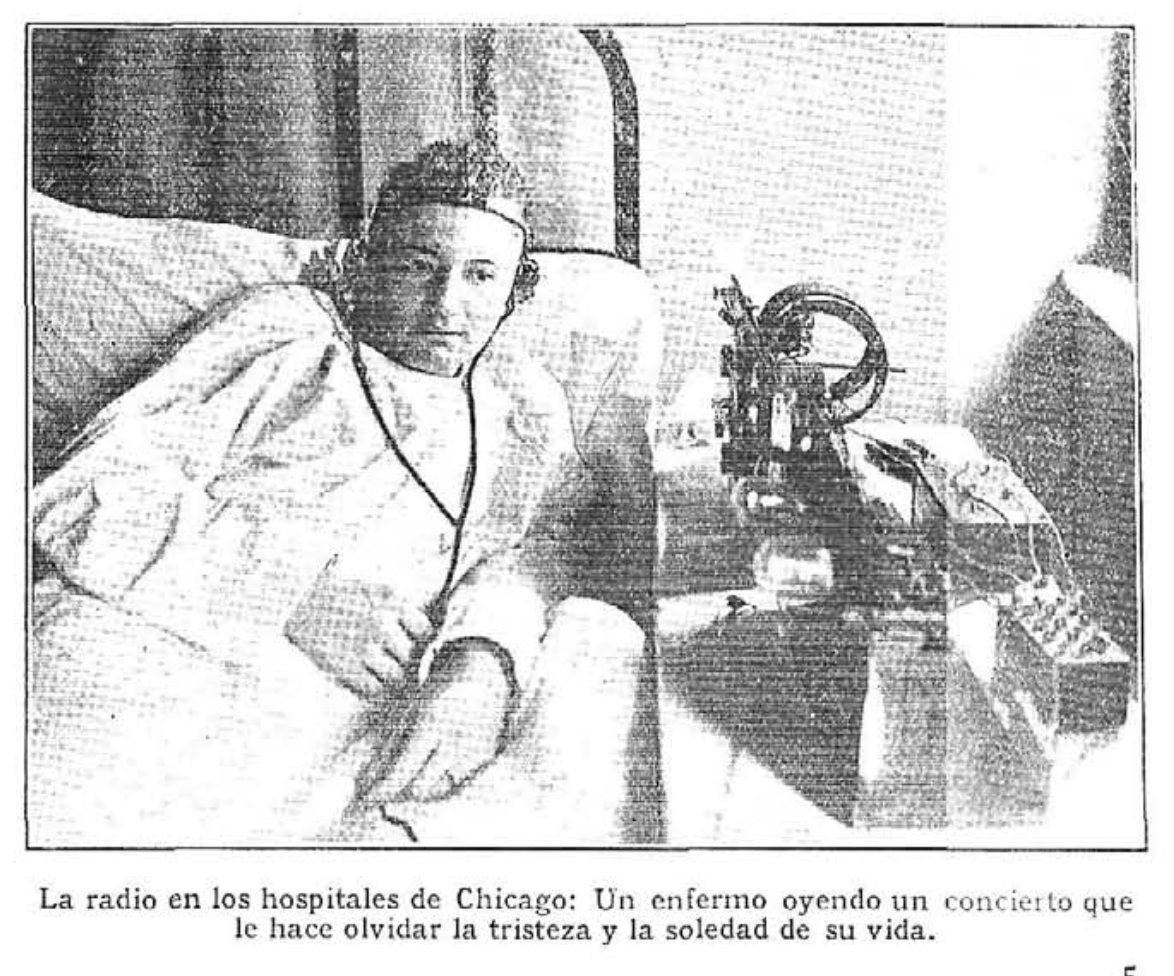 Enfermo en hospital escuchando un concierto, Chicago, 1925