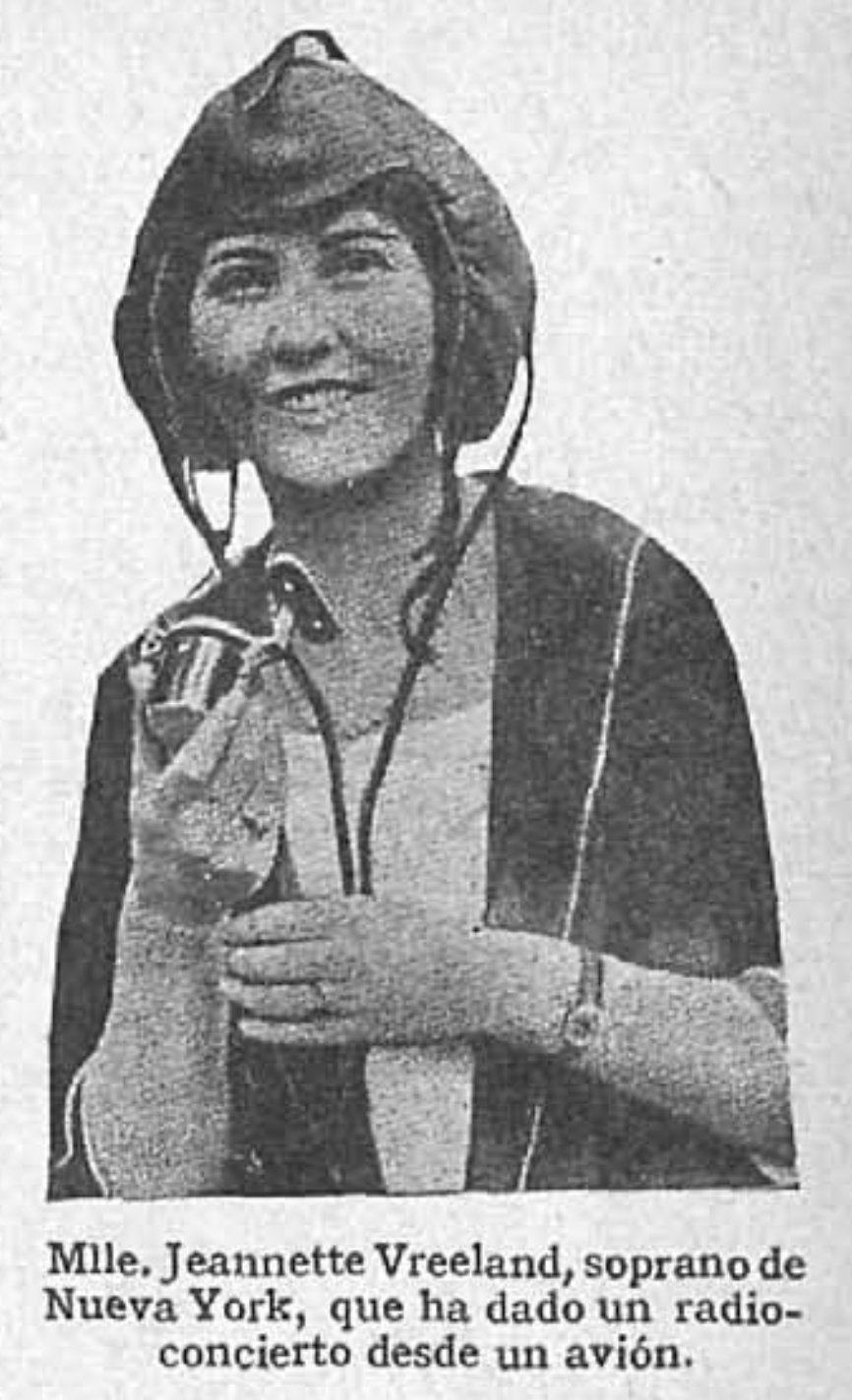 Jeannette Vreeland, soprano, tras radioconcierto desde un avión, 1926